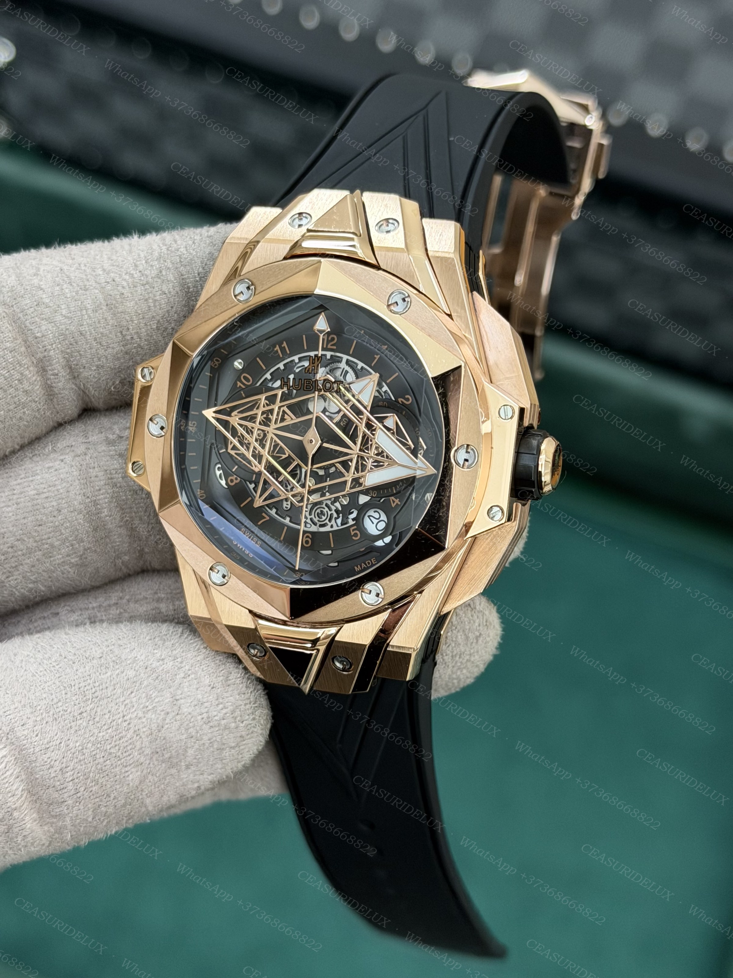 Hublot Sang Bleu Gold 45mm